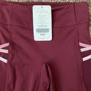 NWT FABLETICS POCKET 7/8 LEGGINGS - XS